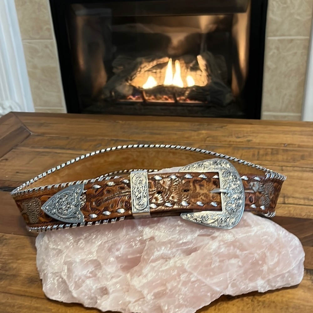 western belt, see measurements, beautiful tooled acorn design, good condition